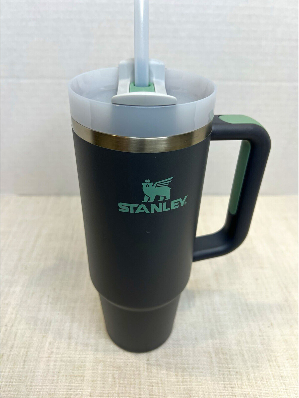 Stanley Quencher H2.0 FlowState 30 oz Tumbler w/ Handle Lid Straw | Gray